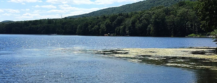 Fairview Lake YMCA is one of Jenny 님이 좋아한 장소.