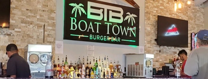 Boat Town Burger Bar is one of สถานที่ที่ Danny ถูกใจ.