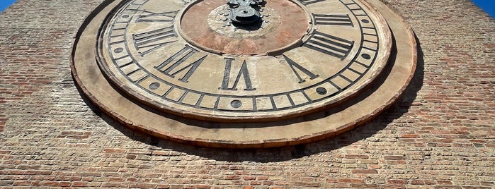 Torre Accursio (o dell'Orologio) is one of Bologna and closer best places 3rd.