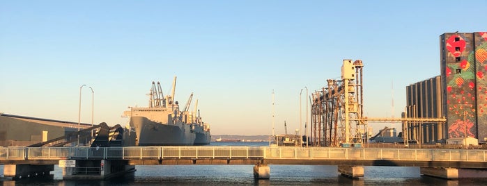 Islais Creek Bridge is one of Lugares favoritos de Jordan.