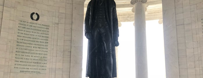 Thomas Jefferson Memorial is one of Juri 님의 팁.