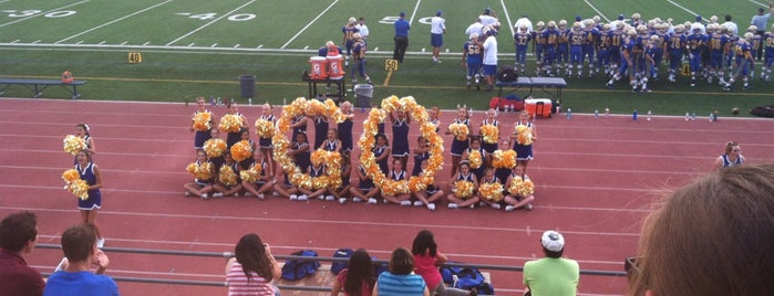 San Pasqual Golden Eagle Stadium is one of Kimさんのお気に入りスポット.