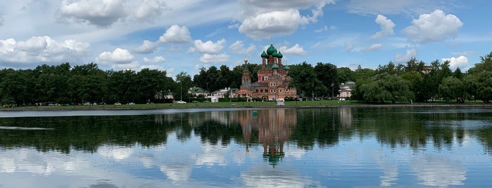 Храм Святого мученика Порфирия is one of Tempat yang Disukai Сергей.