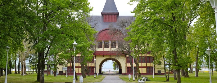 Grand Terrace is one of Cultural Monuments in Subotica.