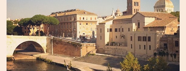 Isola Tiberina is one of Eternal City - Rome #4sqcities.