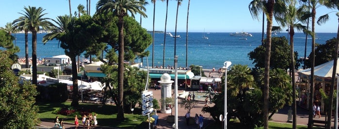 Plage du Majestic is one of cannes.