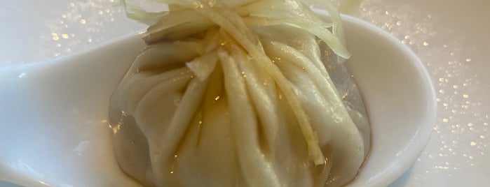 Din Tai Fung is one of Lugares favoritos de Luciana.