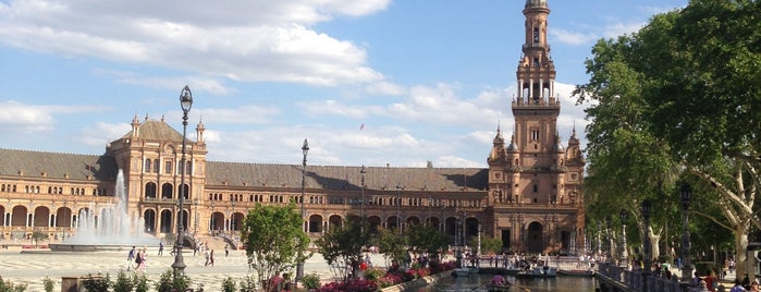 Plaza de España is one of Sevilla.