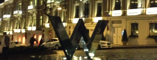 W Lounge is one of Restaurants & Dinner.