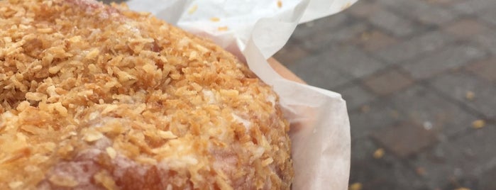 Special $1 Coffee & Doughnut Cart is one of NYC-Places.