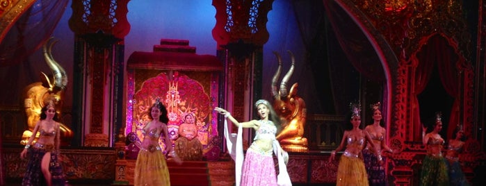 Alcazar Cabaret is one of Кхоп-Кхунг-Кха или "Что хорошего в Тайланде".