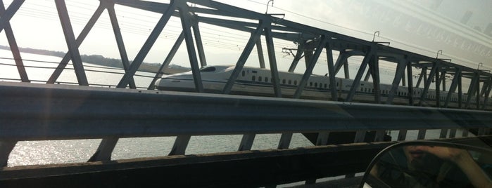 東海道新幹線 木曽川橋梁 is one of สถานที่ที่ ばぁのすけ39号 ถูกใจ.