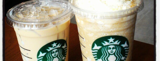 Starbucks is one of Locais curtidos por Yodpha.
