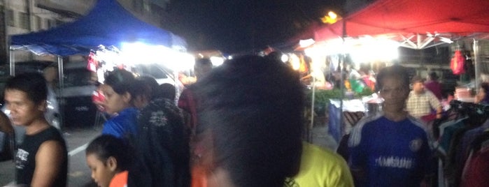 Pasar Malam Tmn Putri Kulai is one of KULAI.