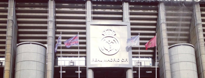 Estadio Santiago Bernabéu is one of Tempat yang Disukai Fabio.