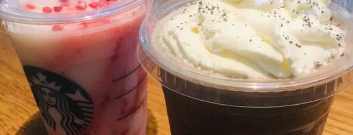 Starbucks is one of Shankさんのお気に入りスポット.
