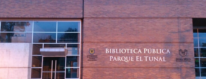 Biblioteca Pública Parque El Tunal is one of Bibliotecas.
