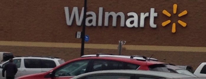 Walmart Supercenter is one of Catiさんのお気に入りスポット.