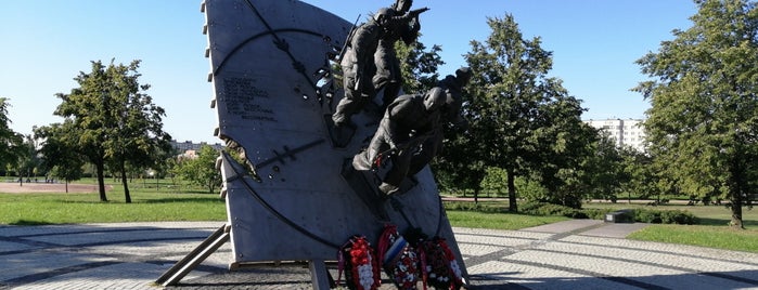 Памятник бойцам спецназа is one of Питер.