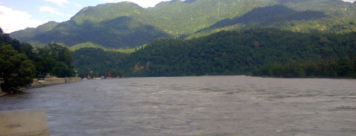 Marine Drive is one of Top 10 favorites places in Rishikesh.