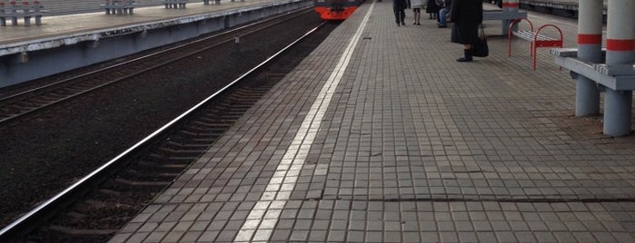 Ж/д станция «Лосиноостровская» is one of Вокзалы и станции Ярославского направления.