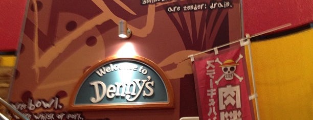 Denny's is one of Lieux qui ont plu à Deb.