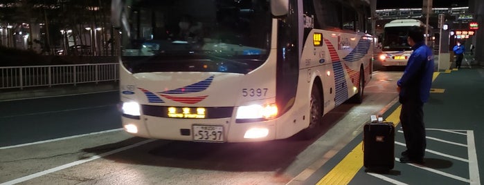 7番バスのりば is one of Japan.