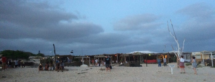 Morabeza beach & lounge restaurant is one of Lugares favoritos de Pumky.