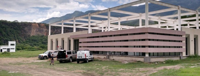 Universidad Autónoma De Querétaro Campus Concá is one of Lugares favoritos de Daniel.