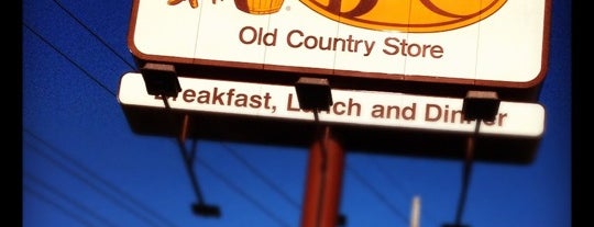 Cracker Barrel Old Country Store is one of Jordan’s Liked Places.