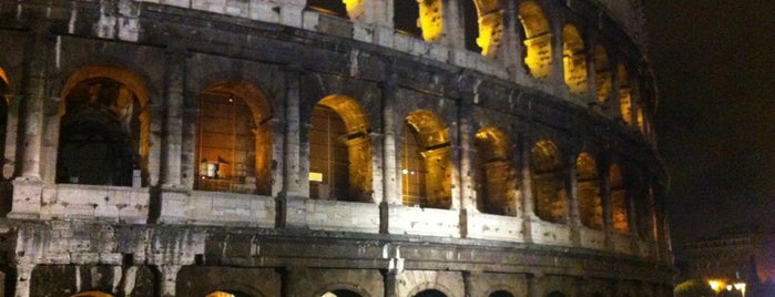 Piazza del Colosseo is one of Mia Italia 3 |Lazio, Liguria| + Vaticano.