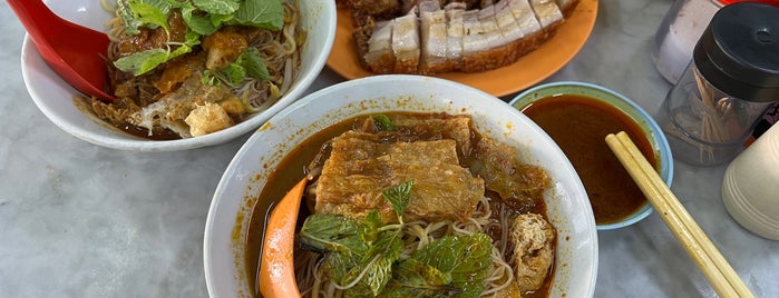 泉发咖哩粉 is one of Must Eat Ipoh Food.