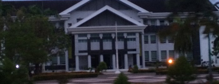 Universitas Syiah Kuala is one of Kuta Raja #4square.