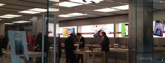 Apple City Creek Center is one of Johnさんのお気に入りスポット.