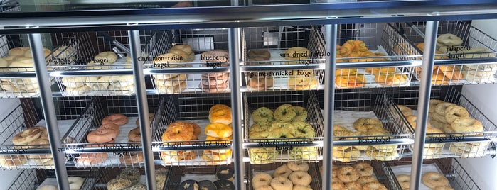 Sonoma Valley Bagel is one of Lianeさんのお気に入りスポット.