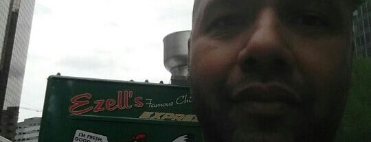 Ezell's Famous Chicken Express I is one of Mobile Food in Seattle!.