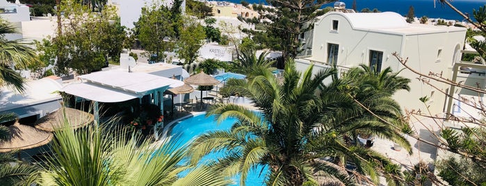 Zephyros Hotel is one of Mein Santorini.