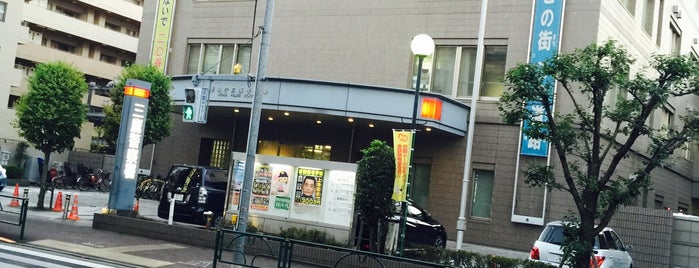 三鷹警察署 is one of 都下地区.