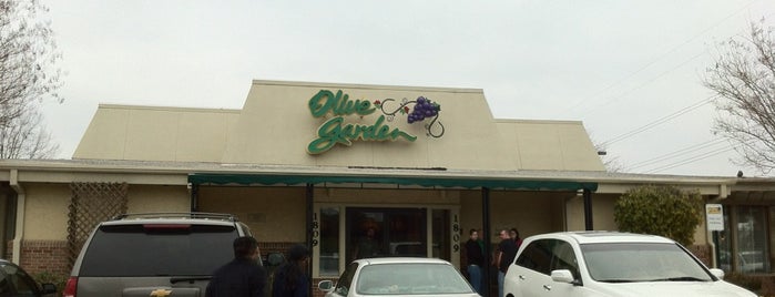 Olive Garden is one of Restraunts Out of Town.