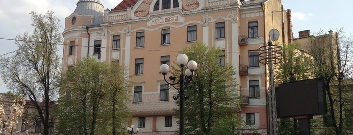 Площа Філармонії / Philharmonic Square is one of Чернівці.