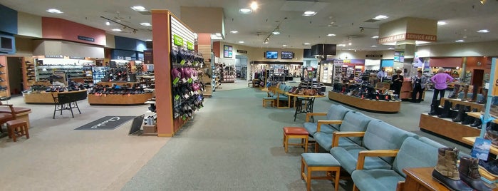 Reyer's Shoe Store is one of Gespeicherte Orte von Mike.