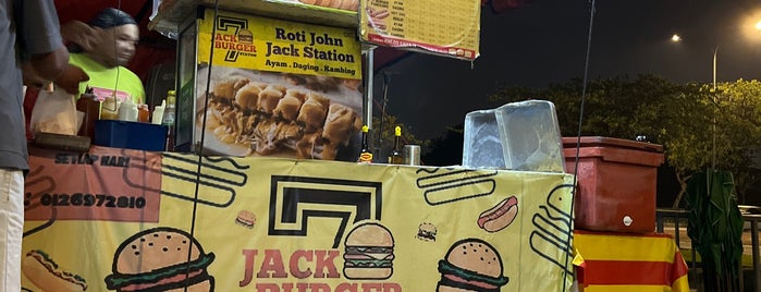 Jack 7 Station Burger is one of Makan @ Shah Alam/Klang #1.