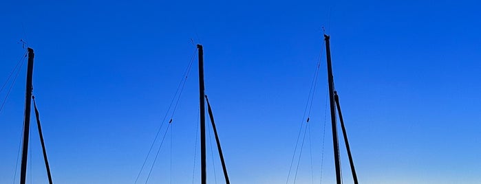 Sunset Grille is one of Docks.