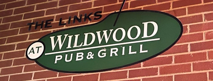 Wildwood Pub And Grill is one of Tempat yang Disukai Doug.