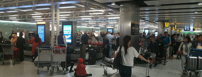 Baggage Reclaim is one of Mike : понравившиеся места.