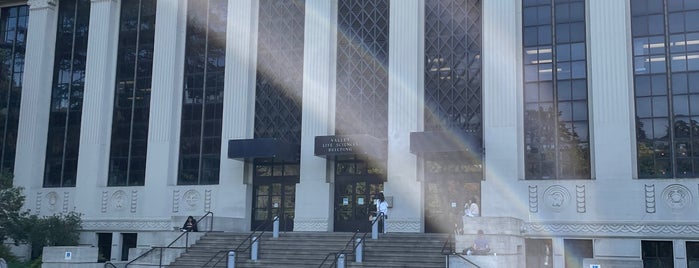 Valley Life Sciences Building (VLSB) is one of Places I've Studied.