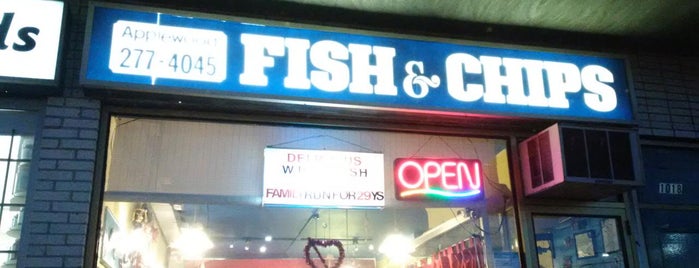 Applewood fish & chips is one of Mississauga Eats.