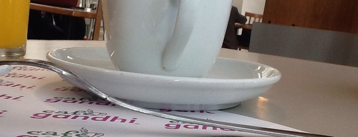 Café Gandhi is one of สถานที่ที่ Cone ถูกใจ.