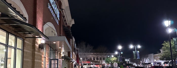 Hillside Village is one of Must-visit Malls in Dallas.