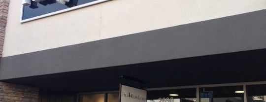 Polo Ralph Lauren Factory Store is one of Lugares favoritos de Edgar.